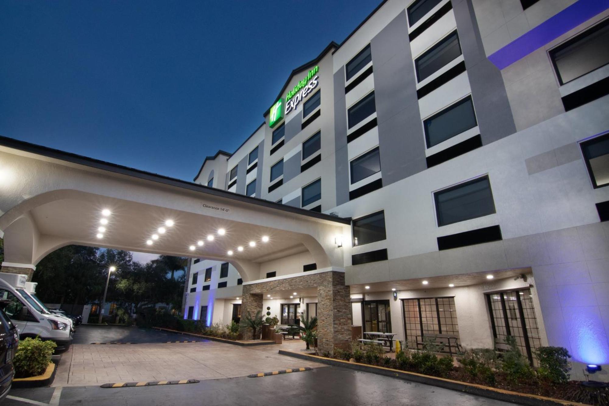 Holiday Inn Express And Suites Fort Lauderdale Airport West By Ihg Дейви Экстерьер фото