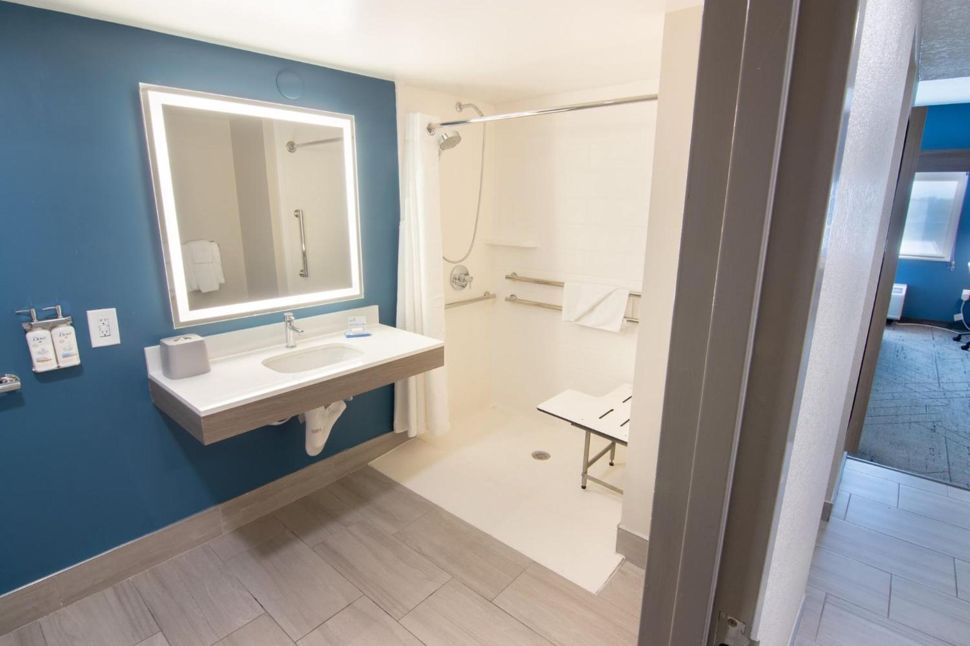Holiday Inn Express And Suites Fort Lauderdale Airport West By Ihg Дейви Экстерьер фото