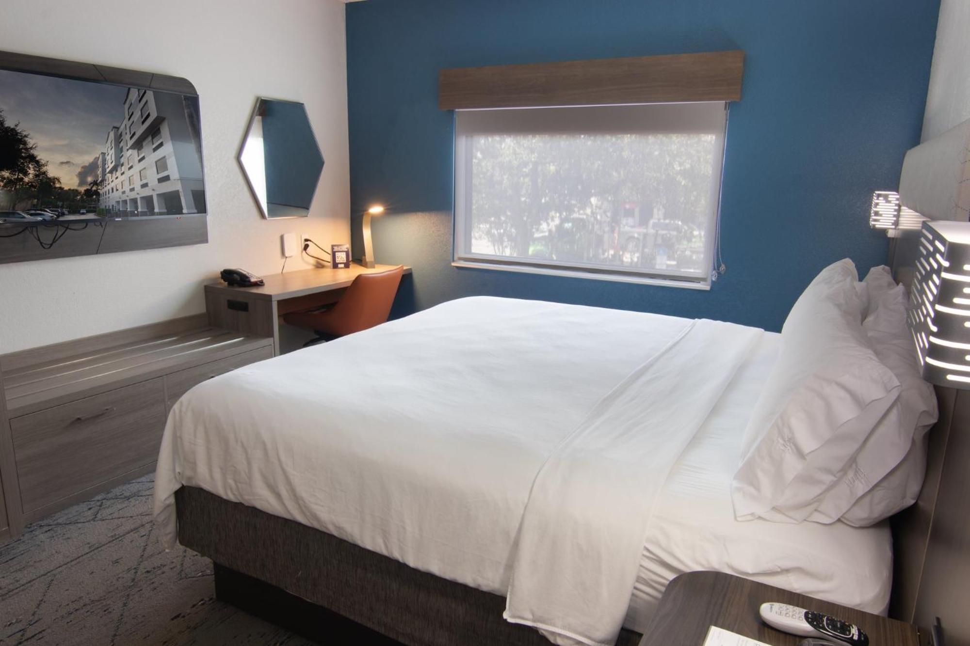 Holiday Inn Express And Suites Fort Lauderdale Airport West By Ihg Дейви Экстерьер фото