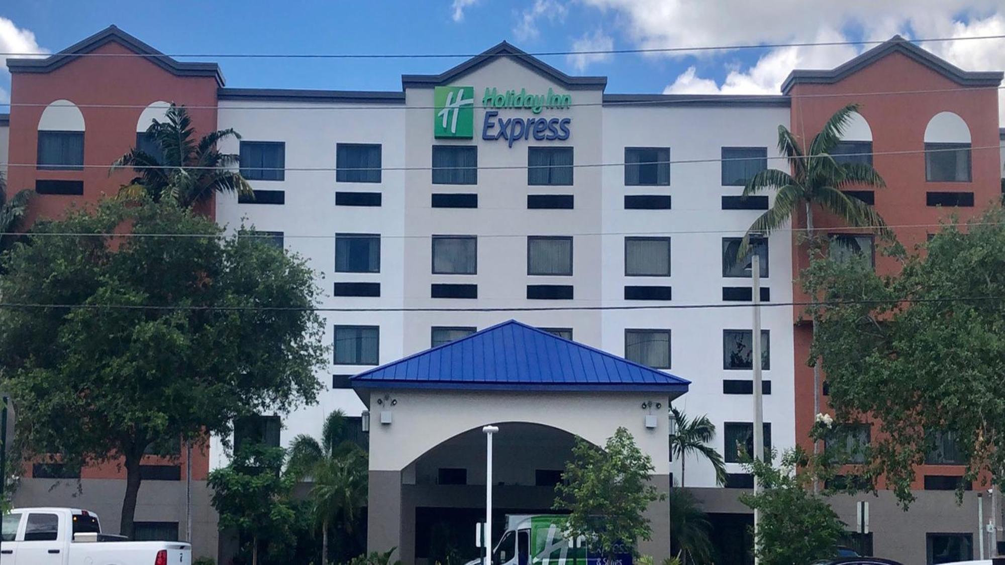 Holiday Inn Express And Suites Fort Lauderdale Airport West By Ihg Дейви Экстерьер фото